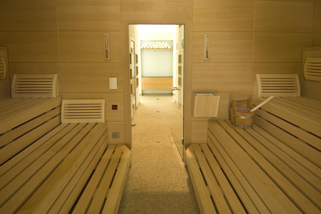 Hubertus Hof Landhotel Balatonfenyves Eksteriør bilde