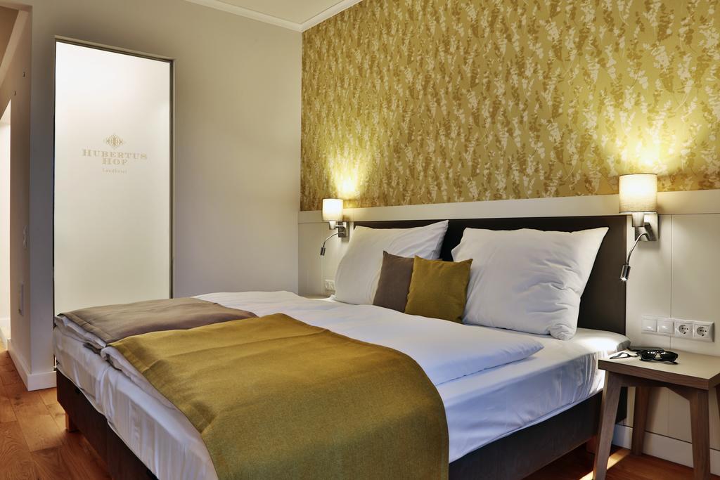 Hubertus Hof Landhotel Balatonfenyves Eksteriør bilde