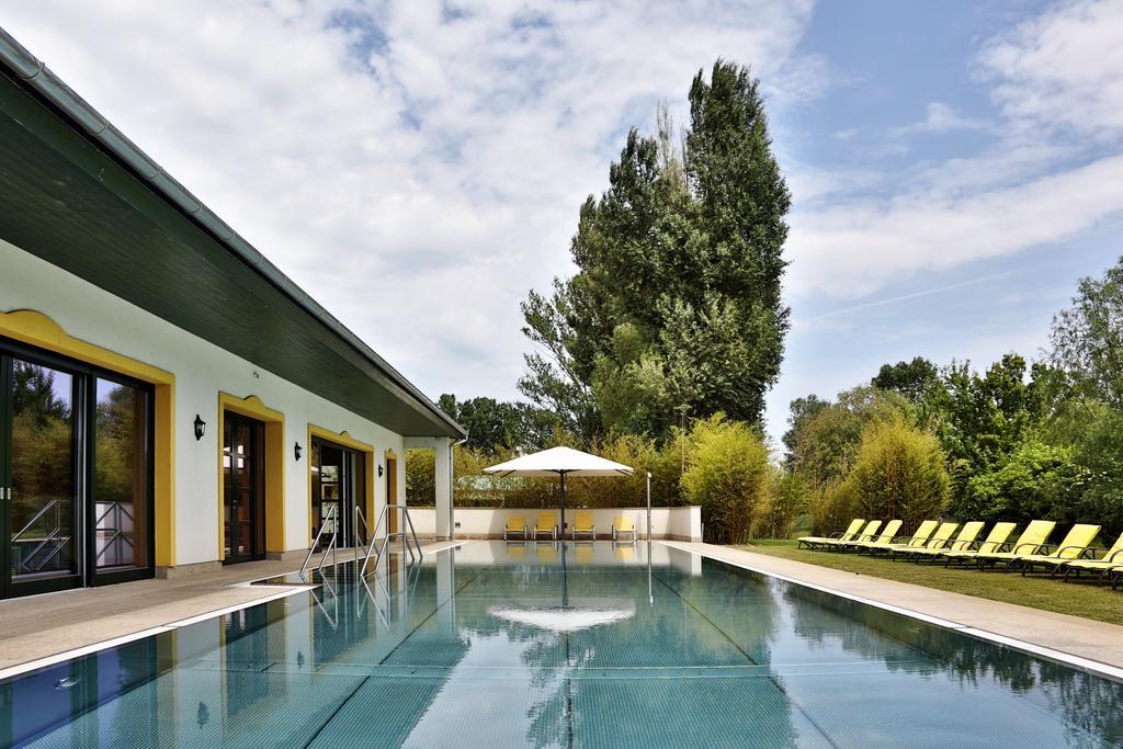 Hubertus Hof Landhotel Balatonfenyves Eksteriør bilde